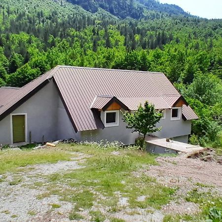 Bujtina Sherifaj 瓦勒博内 外观 照片